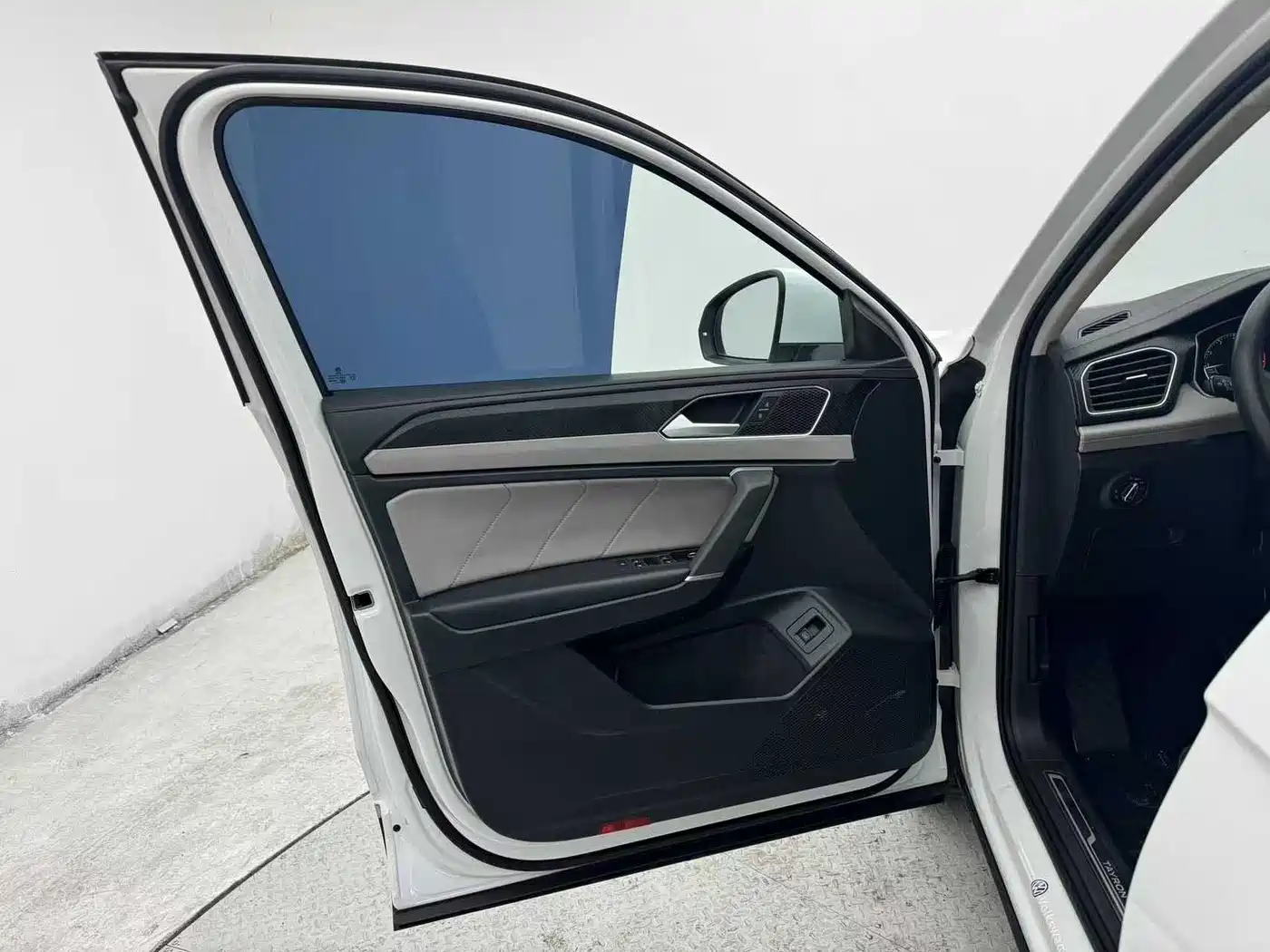 Volkswagen Tayron 2023 280TSI 2WD Luxury Plus Advanced Edition фото 10