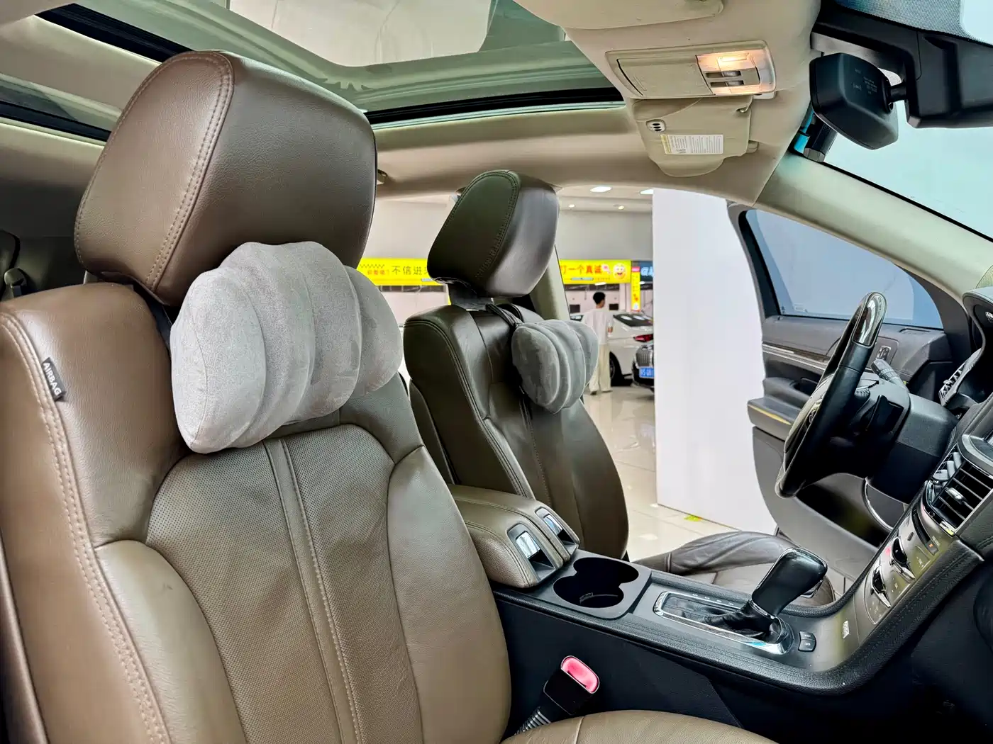 Lincoln MKT 2010 Model 3.5T EcoBoost AWD фото 14