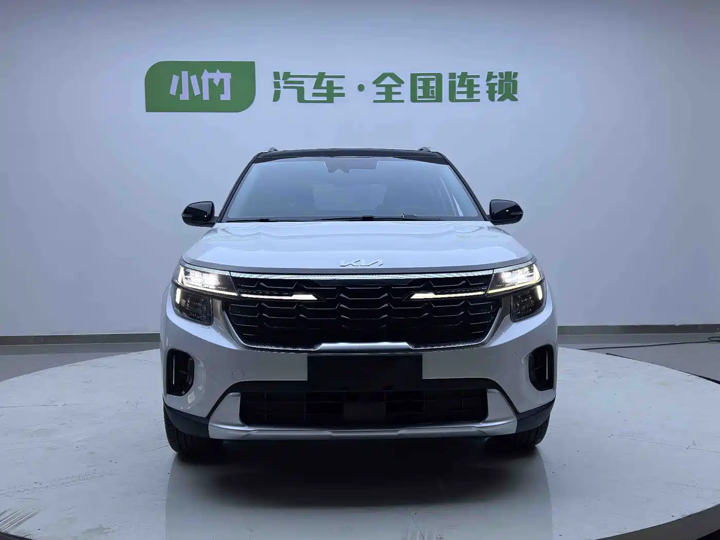 Kia Seltos 2023 1.5L CVT Luxury Edition фото 2