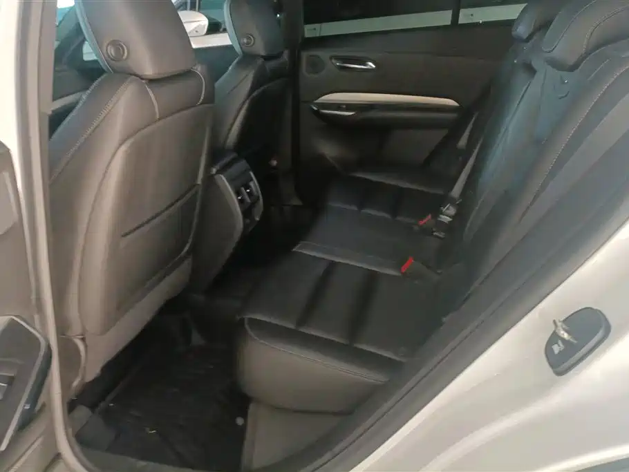 Cadillac XT4 2018 28T FWD Leading Edition фото 11