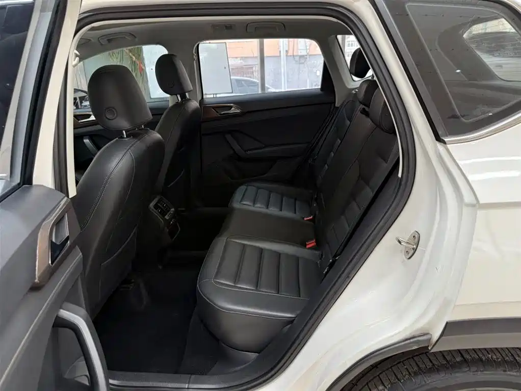 Volkswagen Tharu 2022 280TSI FWD Luxury Edition фото 18