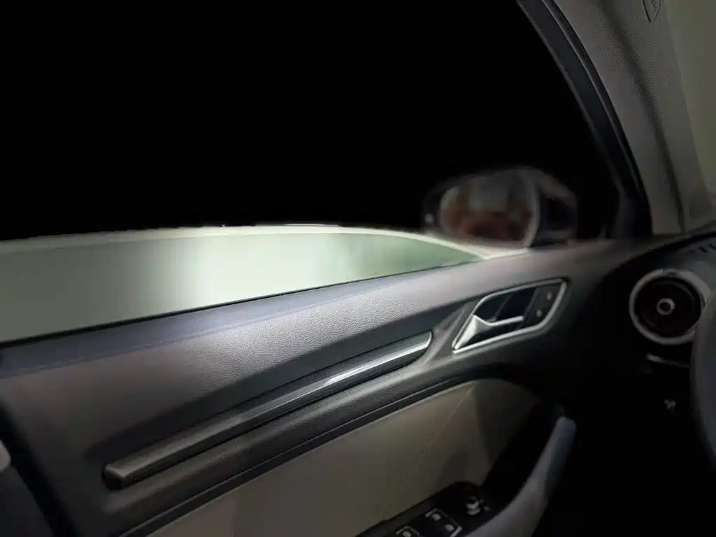 Audi A3 2017 Limousine 35 TFSI Fashion фото 17