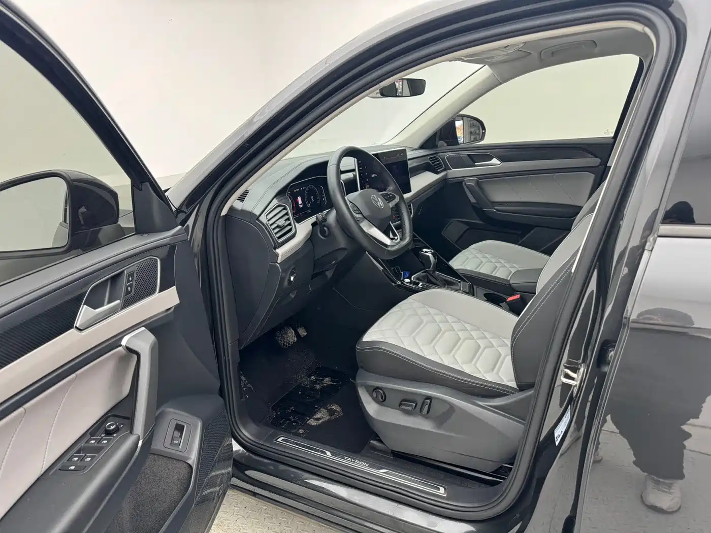 Volkswagen Tayron 2023 280TSI 2WD Luxury Plus Advanced Edition фото 15
