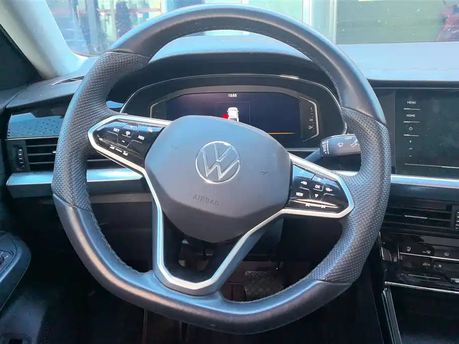 Volkswagen Passat 2024 330TSI Elite Edition фото 15