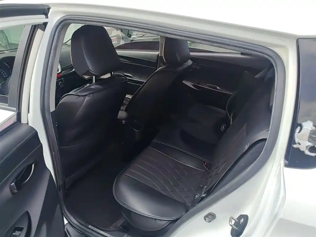 Toyota YARiS L Zhi Xuan 2017 1.5E CVT Speed Upgrade Edition фото 24