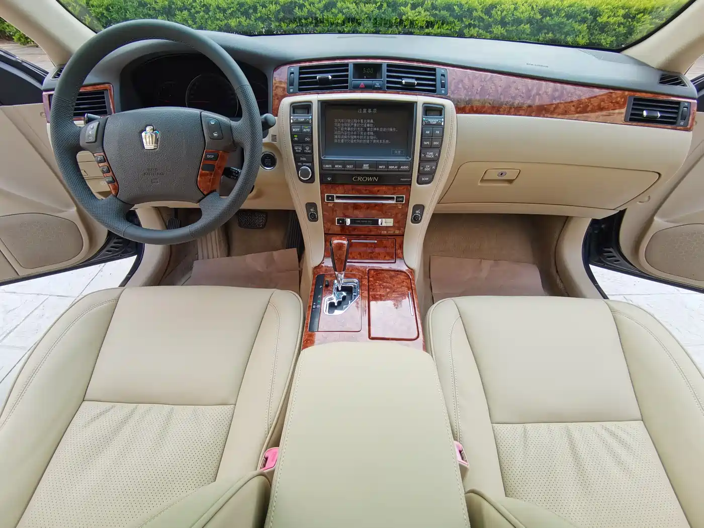 Toyota Crown 2011 2.5L Royal Leather Sunroof Special Edition фото 10
