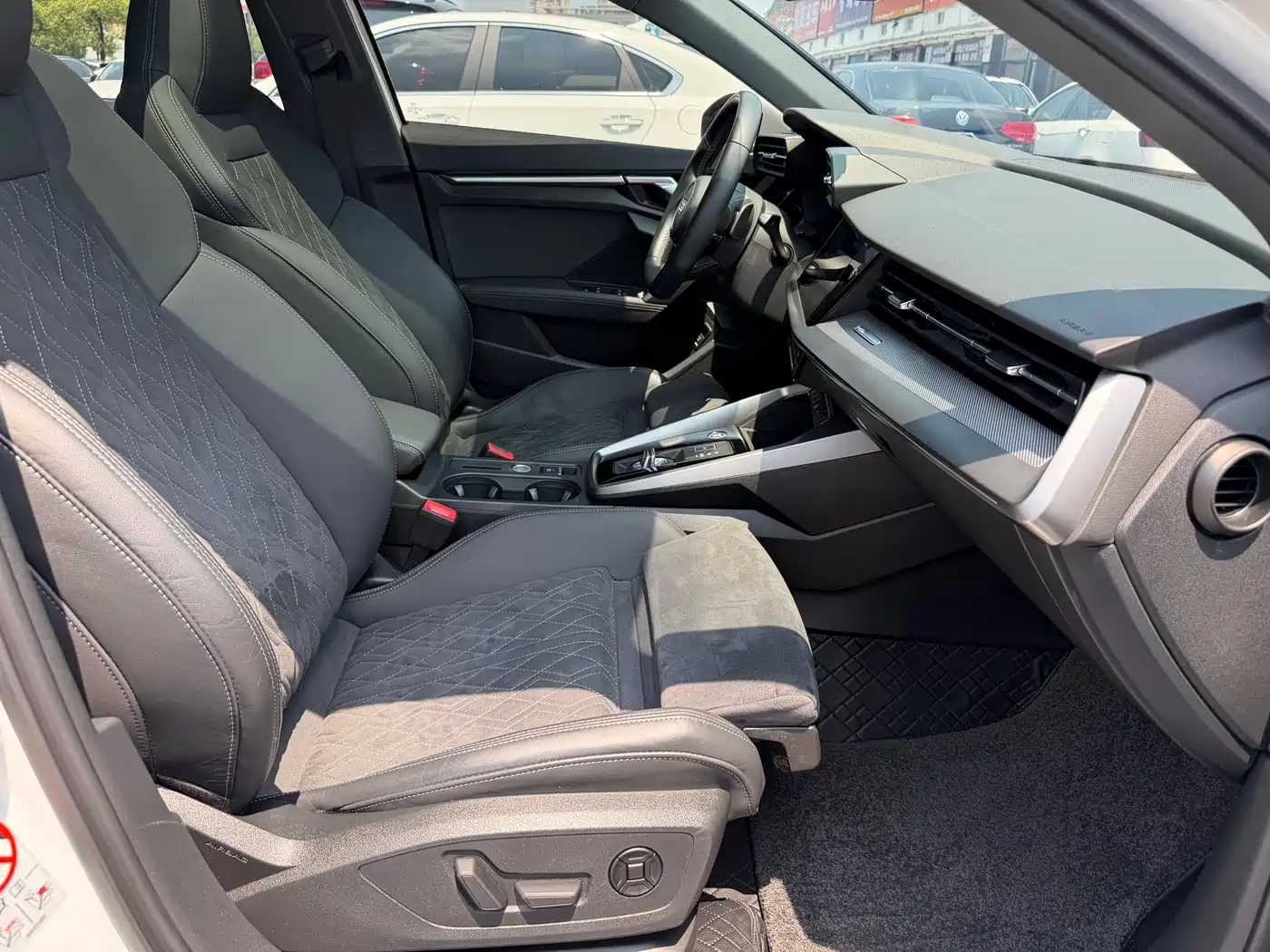Audi A3 2023 Sportback 35 TFSI Luxury Sport фото 14