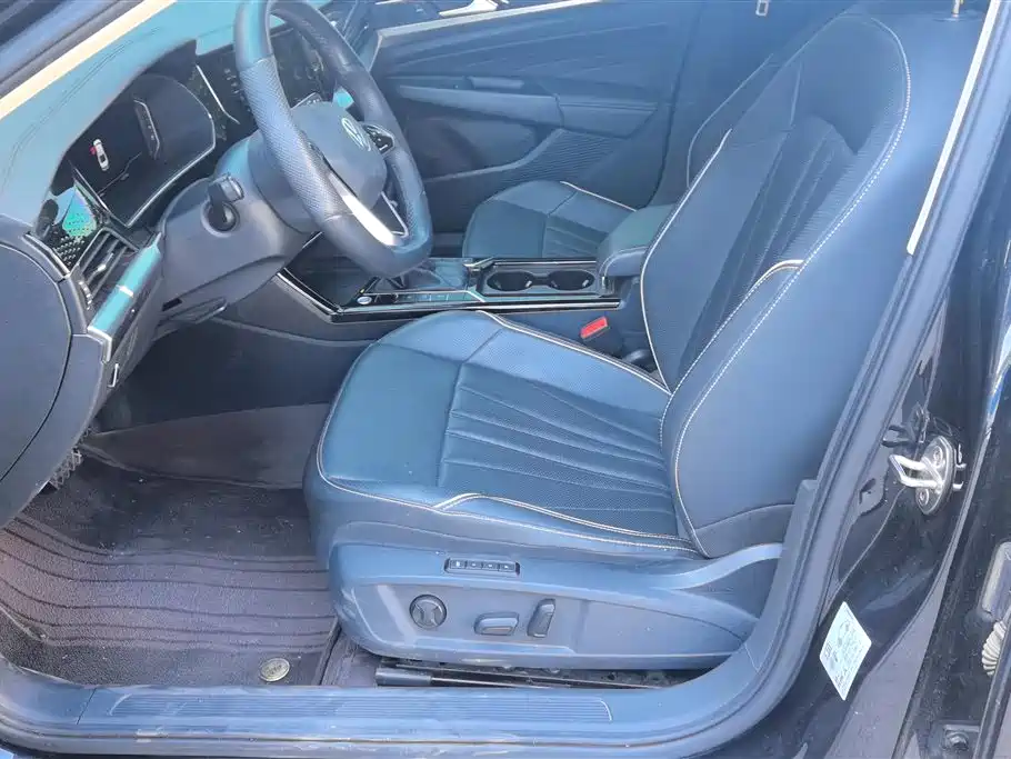 Volkswagen Passat 2024 330TSI Elite Edition фото 9