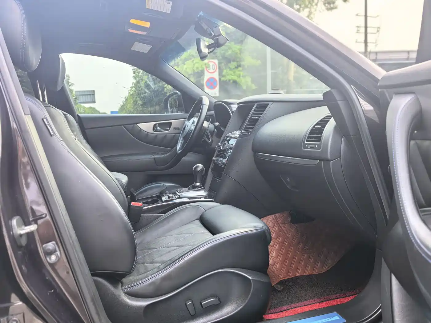Infiniti QX70 2016 2015 Model 3.7L Shadow Edition