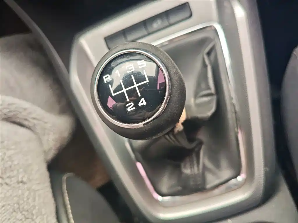 Roewe RX3 2018 2018 1.6L Manual Flagship