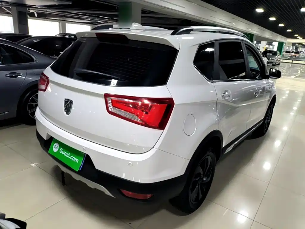 Baojun 560 2017 2016 1.8L iAMT Luxury