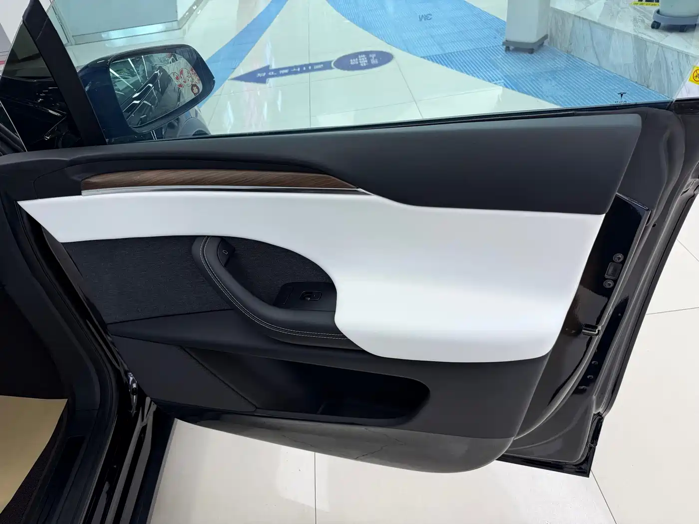 Tesla Model X 2023 Dual Motor All-Wheel Drive Edition фото 25
