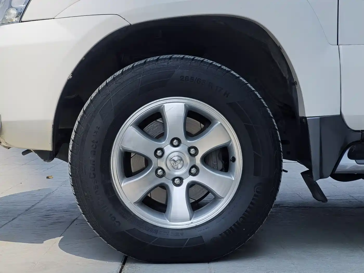 Toyota Prado 2010 4.0L Automatic VX фото 18