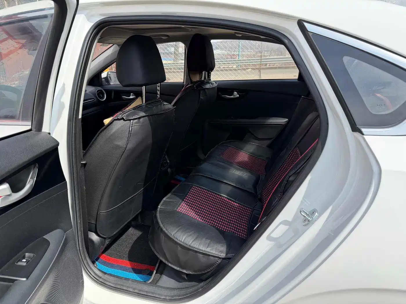 Kia K3 2021 1.5L CVT Fashion Edition фото 8