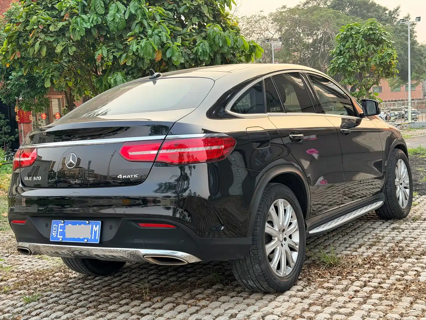 Mercedes-Benz GLE Coupe 2015 GLE 320 4MATIC Coupe SUV фото 4