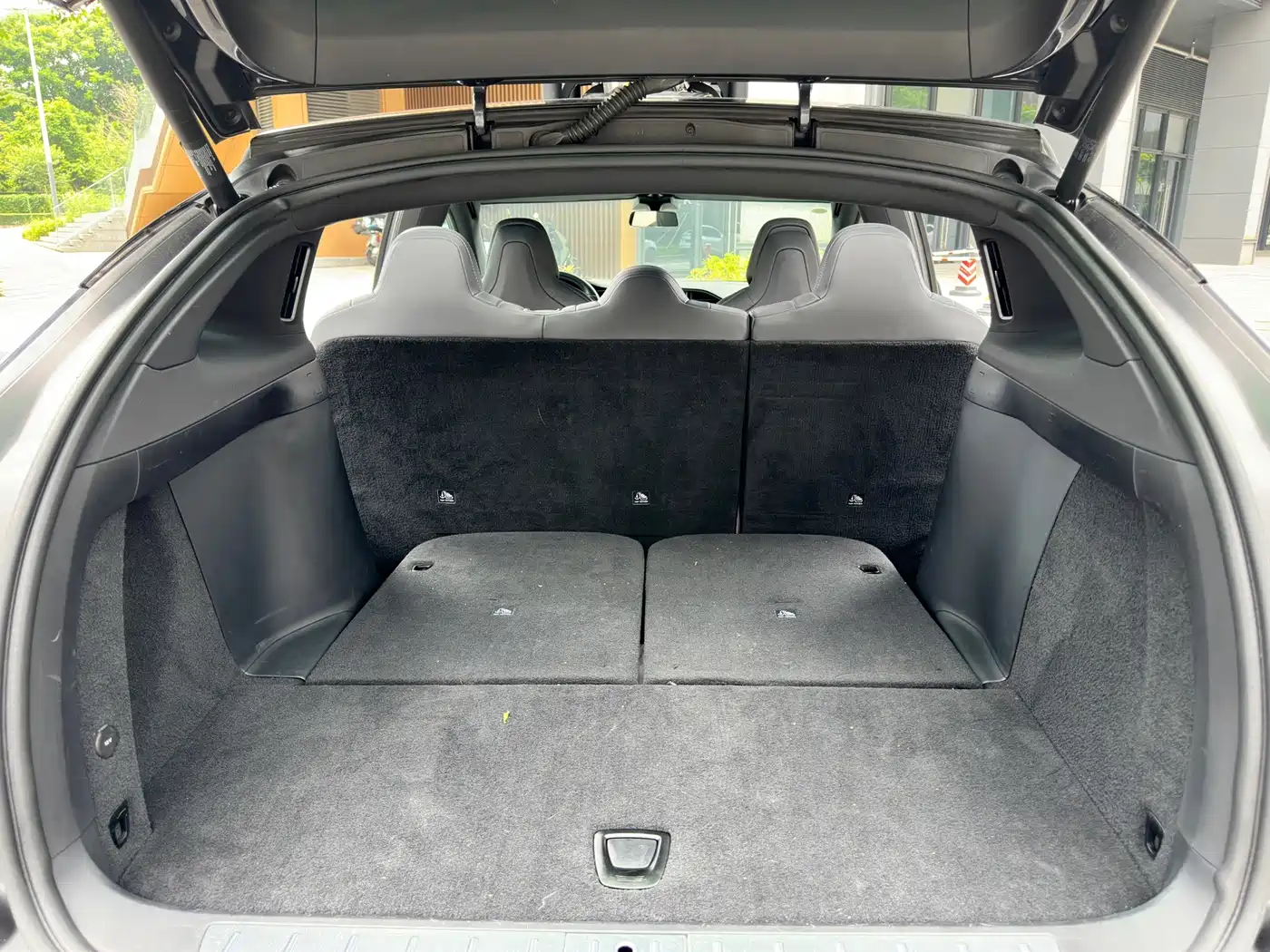 Фото 28 - Tesla Model X
