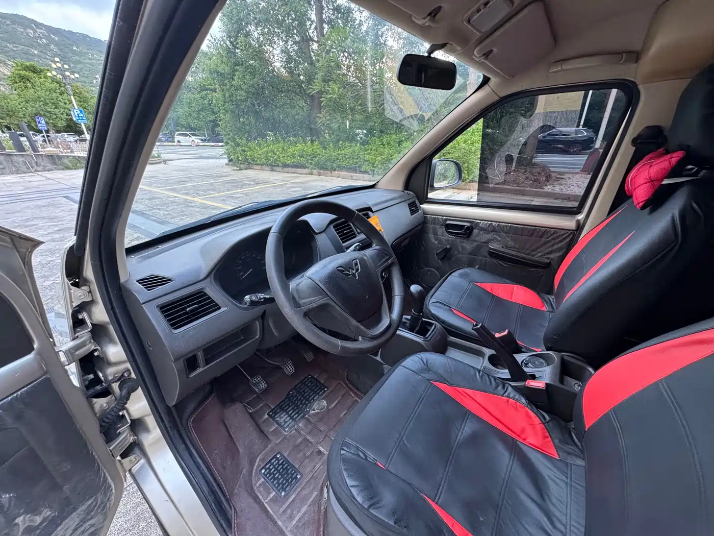 Wuling Motors Wuling Rongguang 2016 2014 1.2L S Standard Model
