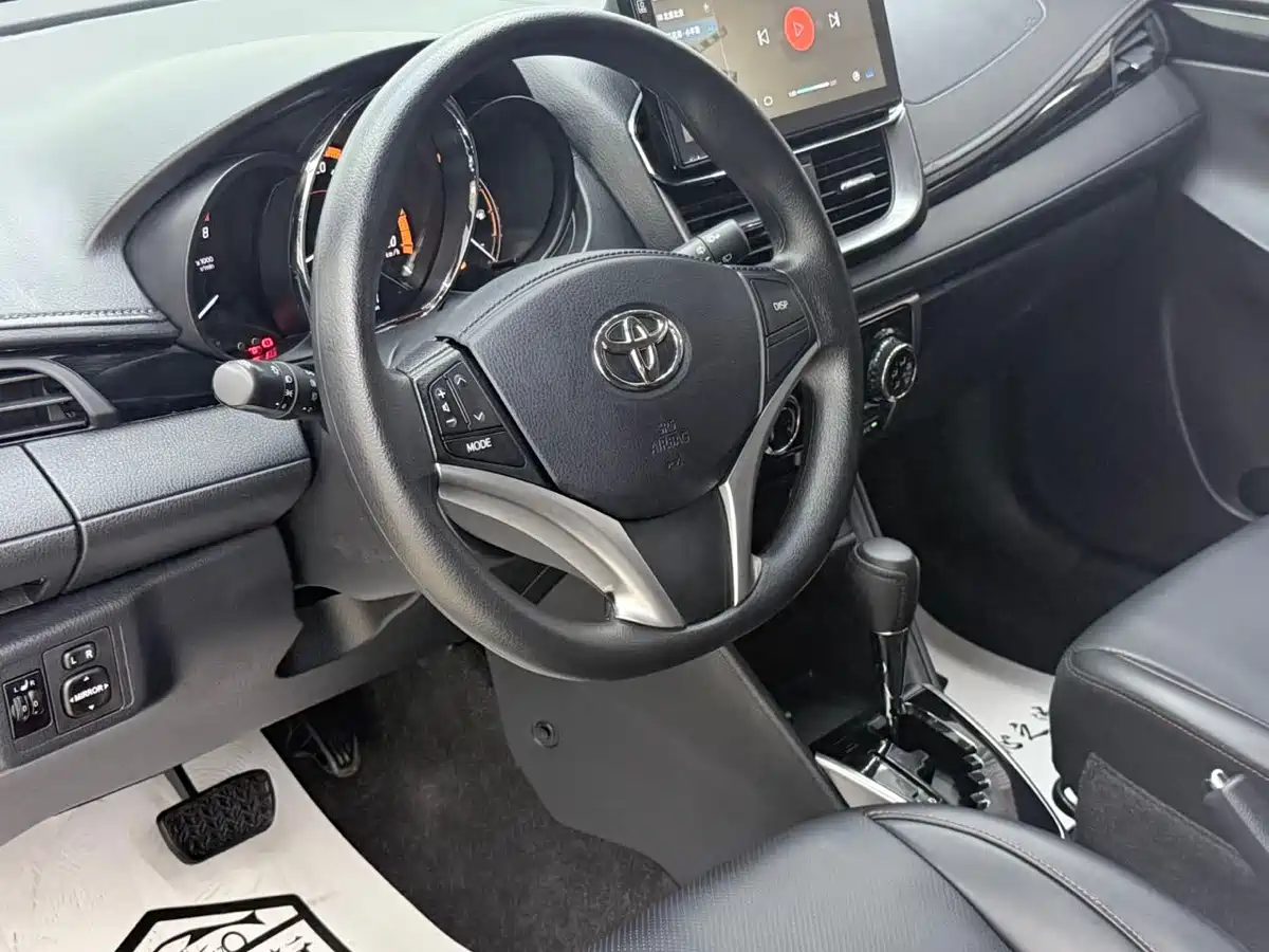 Toyota YARiS L Zhi Xuan 2022 Zhi Xuan X 1.5L CVT Luxury PLUS Edition фото 7