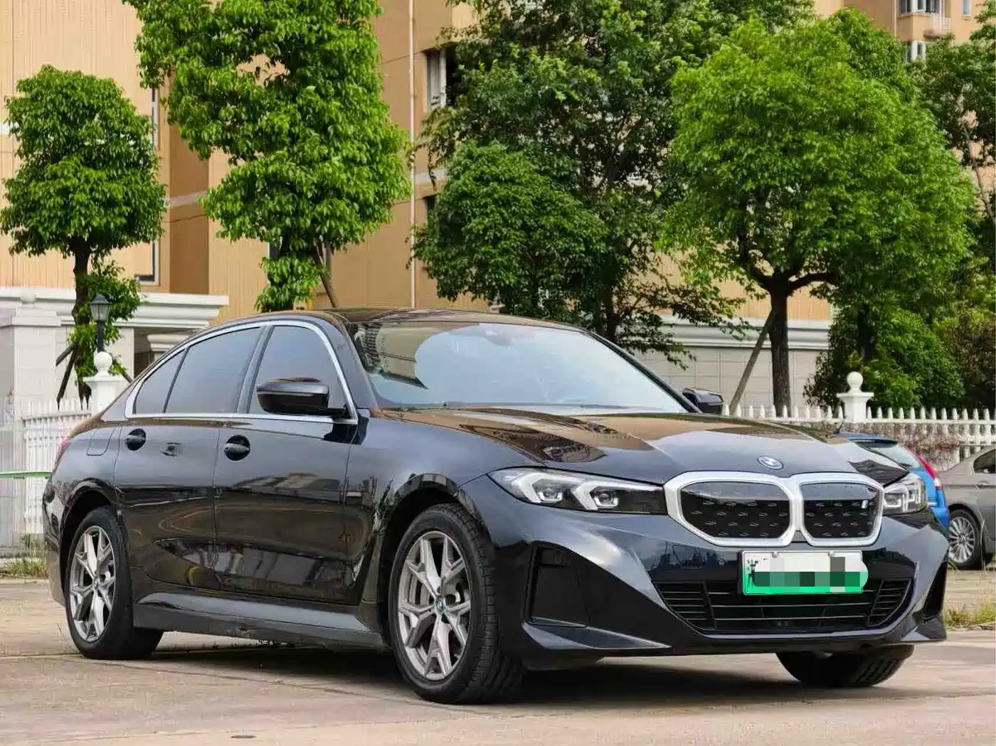 BMW i3 2022 eDrive 35 L фото 3
