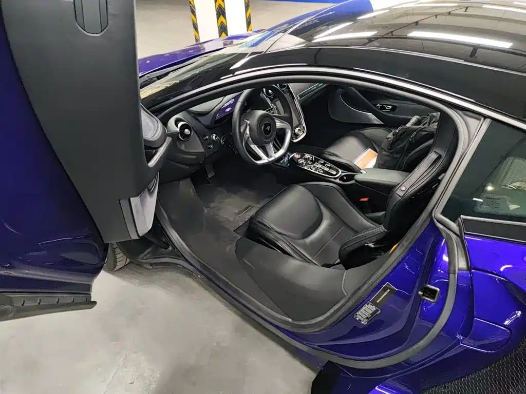 McLaren GT 2024 2023 4.0T Standard Model