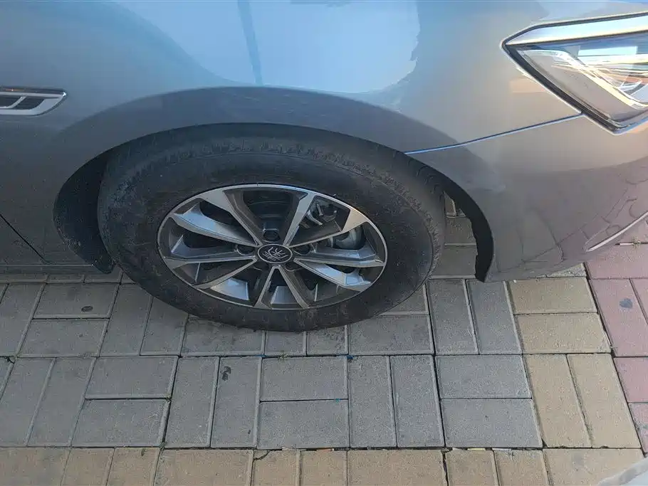 BYD Qin PLUS 2023 Champion Edition DM-i 55KM Leading фото 6