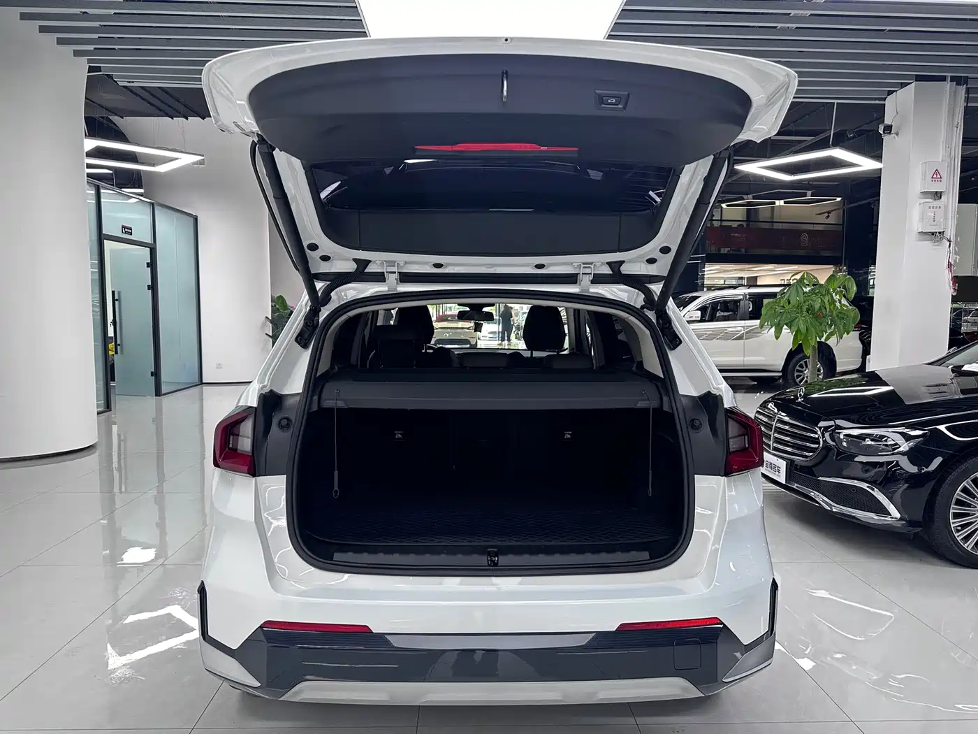 BMW X1 2023 sDrive25Li X Design Package фото 15