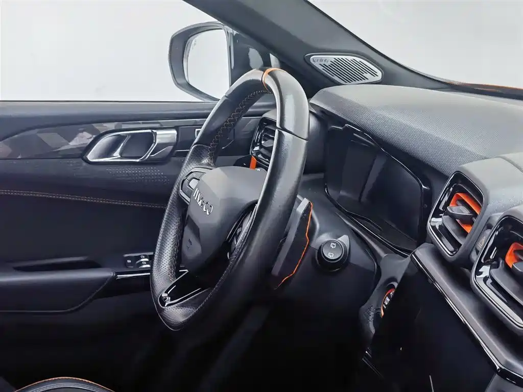 Lynk & Co 02 Hatchback 2021 2.0TD Halo фото 22