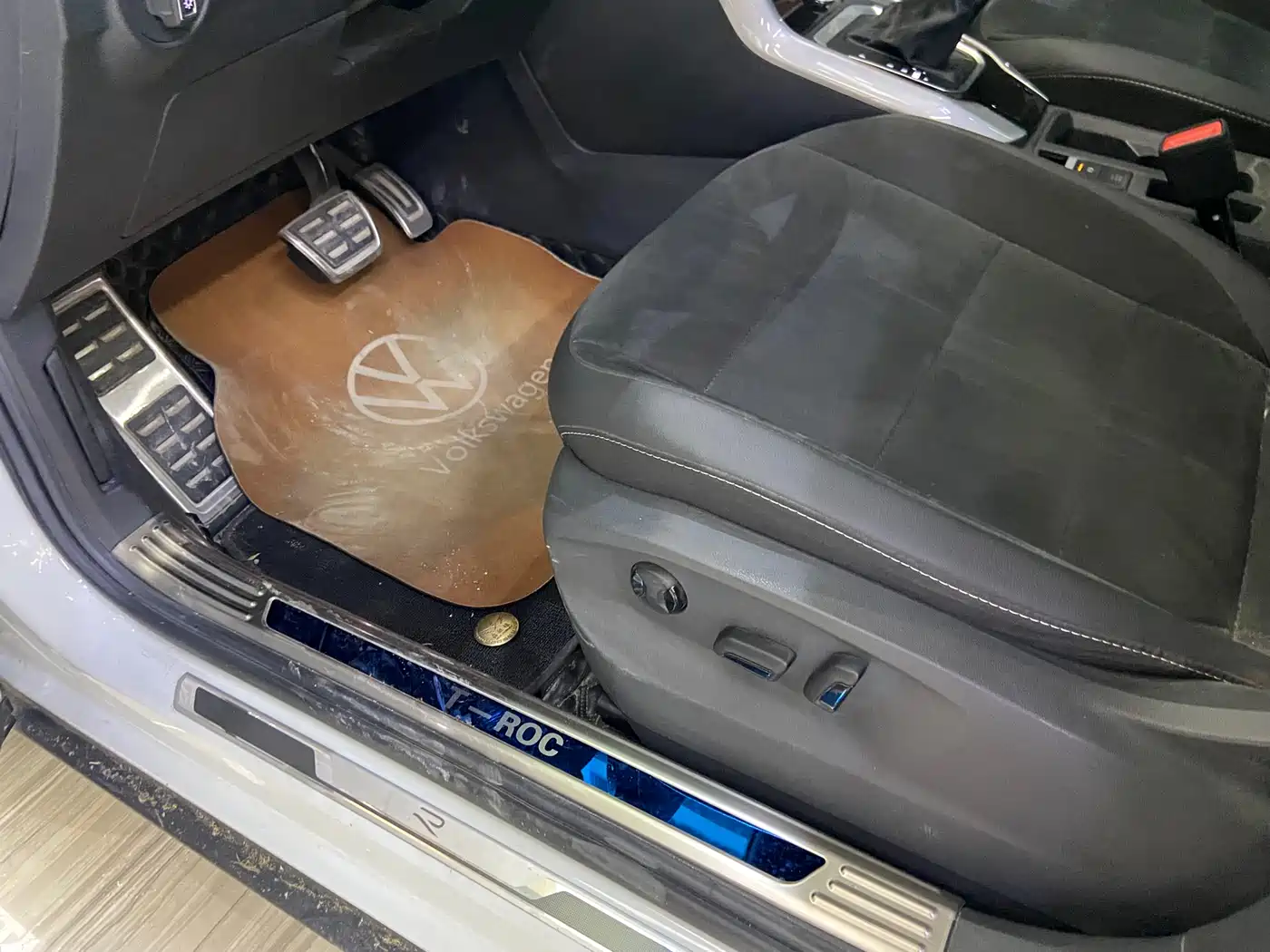Volkswagen T-ROC 2022 280TSI DSG 2WD R-Line Pro PLUS фото 18