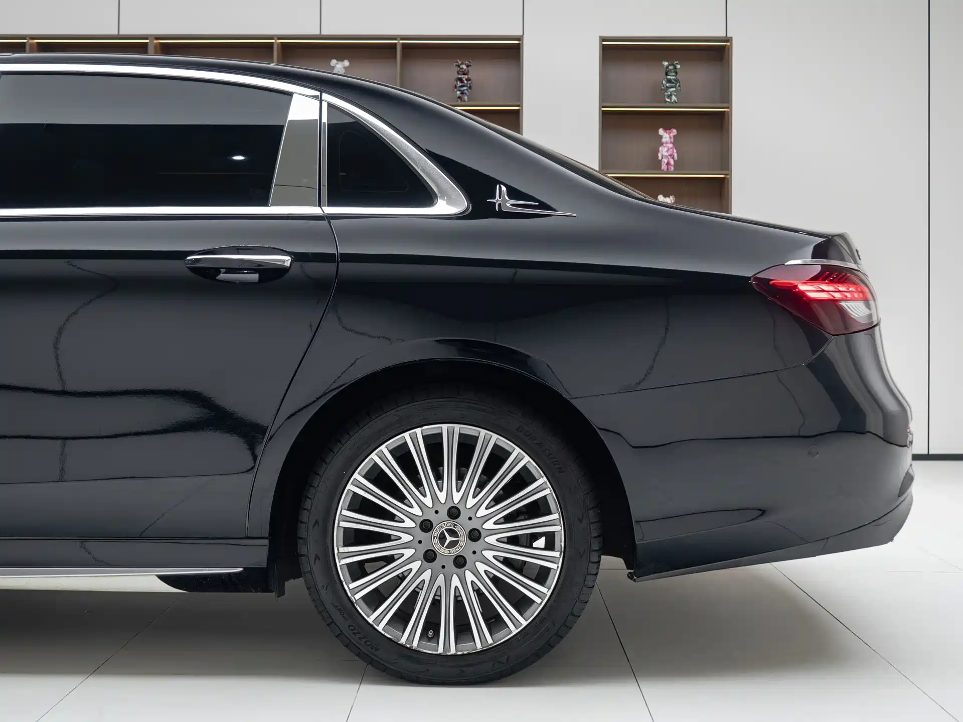 Фото 5 - Mercedes-Benz E-Class