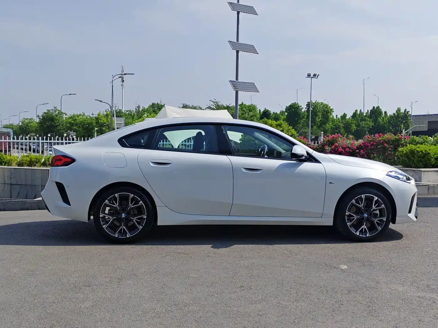 BMW 2 Series 2025 225L M Sport Package фото 4