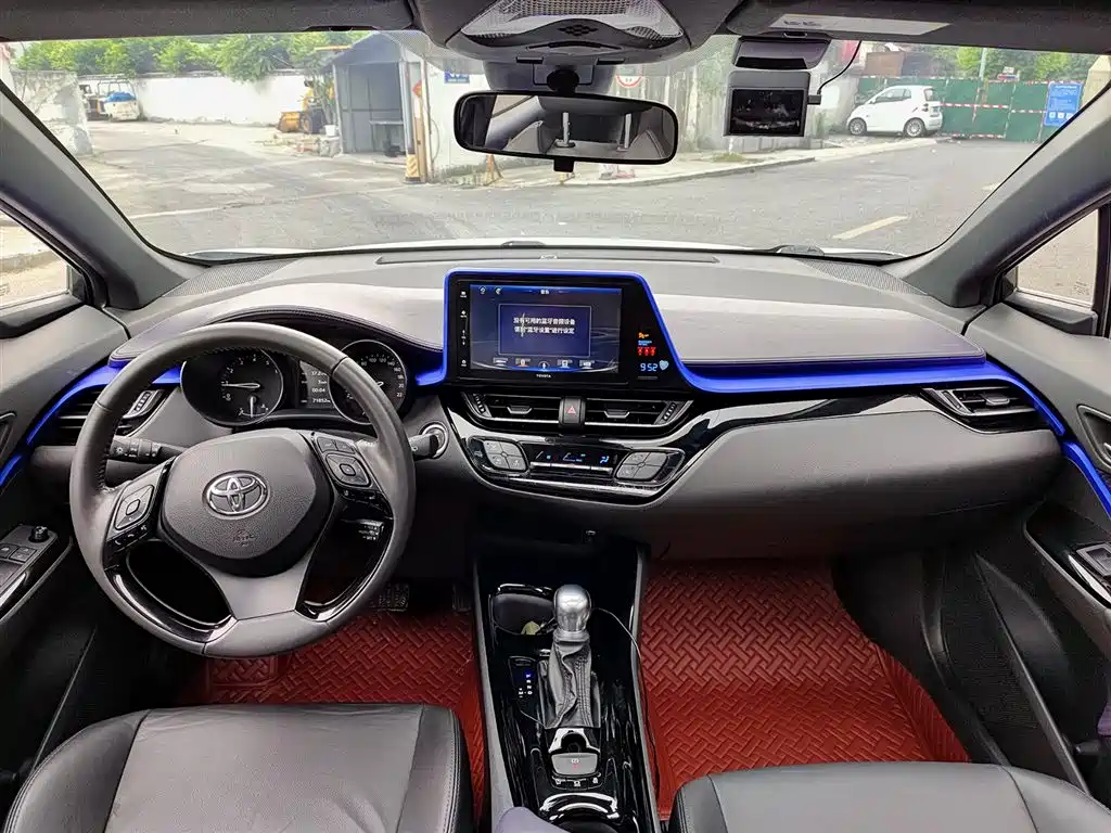 Toyota IZOA 2020 2.0L Yi Chi Edition фото 10
