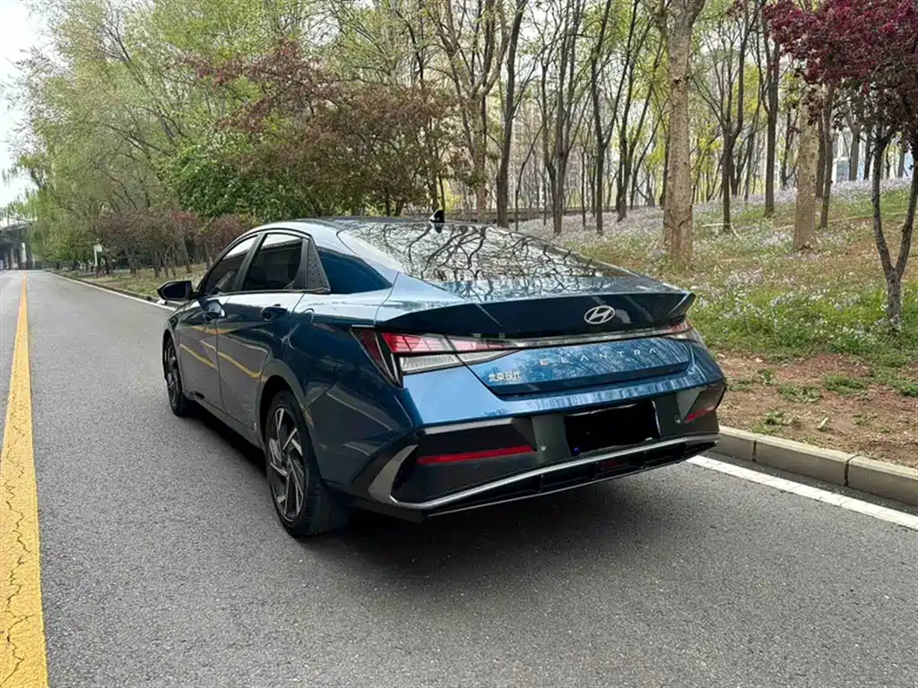 Hyundai Elantra 2023 1.5L CVT GLX Elite Edition фото 10