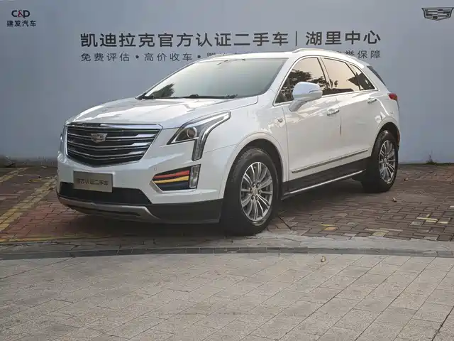 CADILLAC XT5