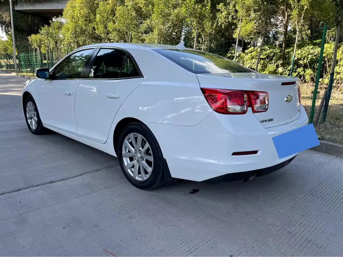 Chevrolet Malibu 2014 2.0L Automatic Luxury фото 7