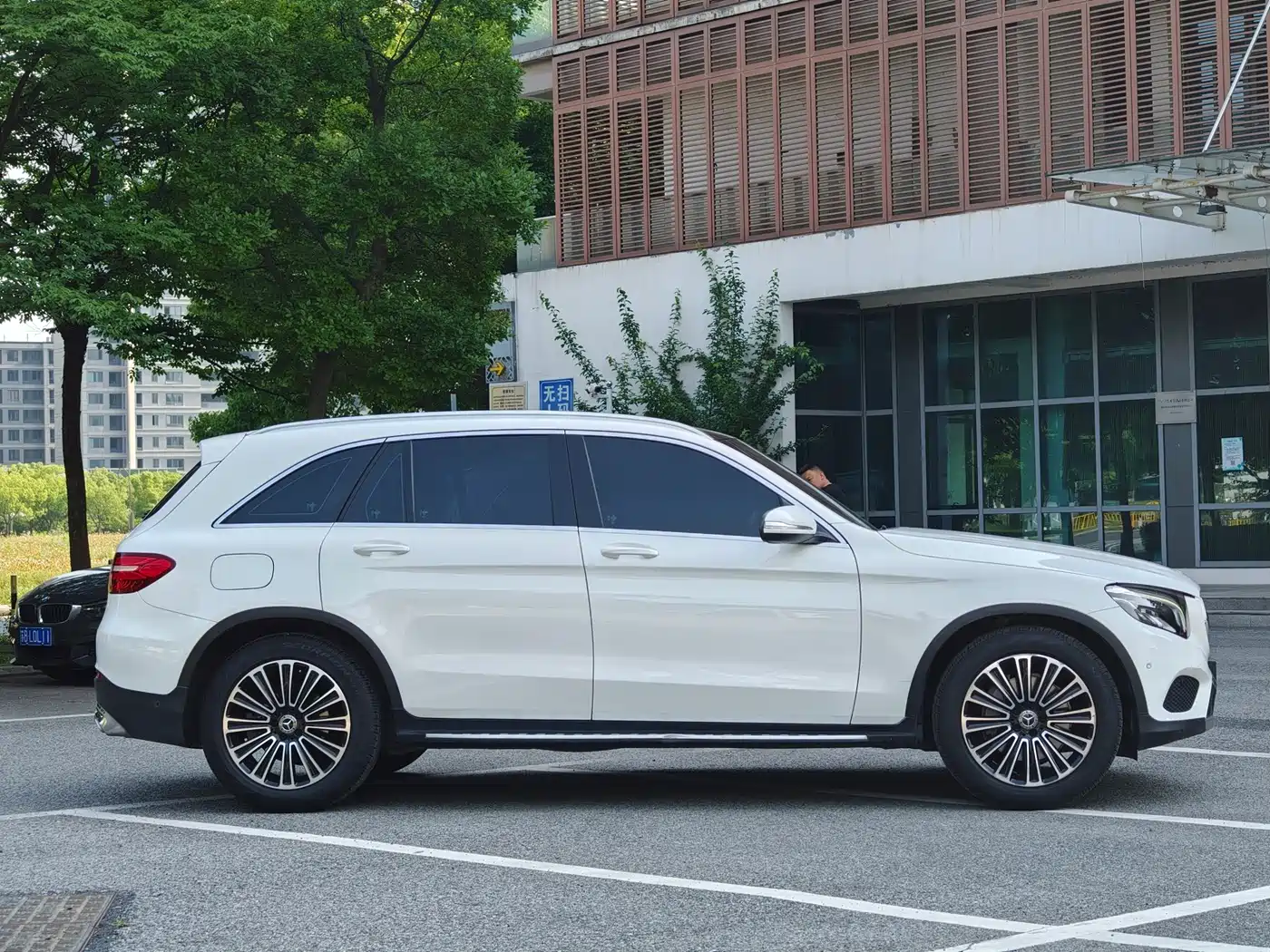 Mercedes-Benz GLC 2019 Model GLC 200 L 4MATIC фото 8