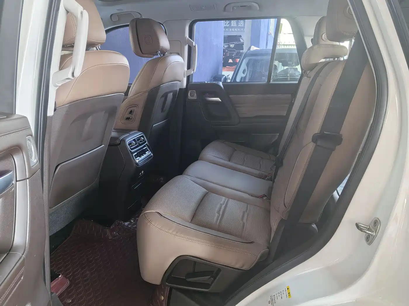BAIC ORV Beijing Off-Road BJ60 2022 2.0T National Day Edition 7-Seater фото 7