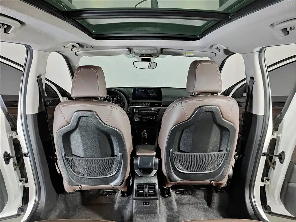 BMW X1 2020 sDrive20Li Premium Edition фото 14