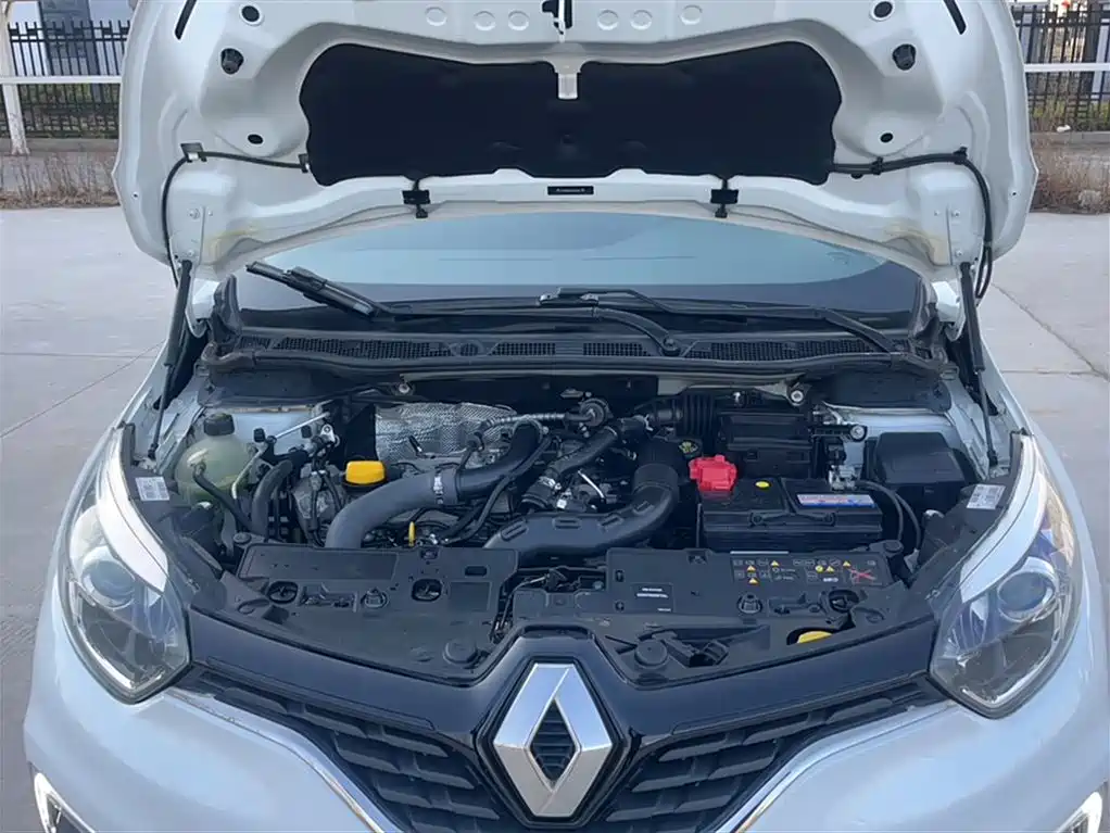 Renault Captur 2019 2018 TCe190 Urban Style