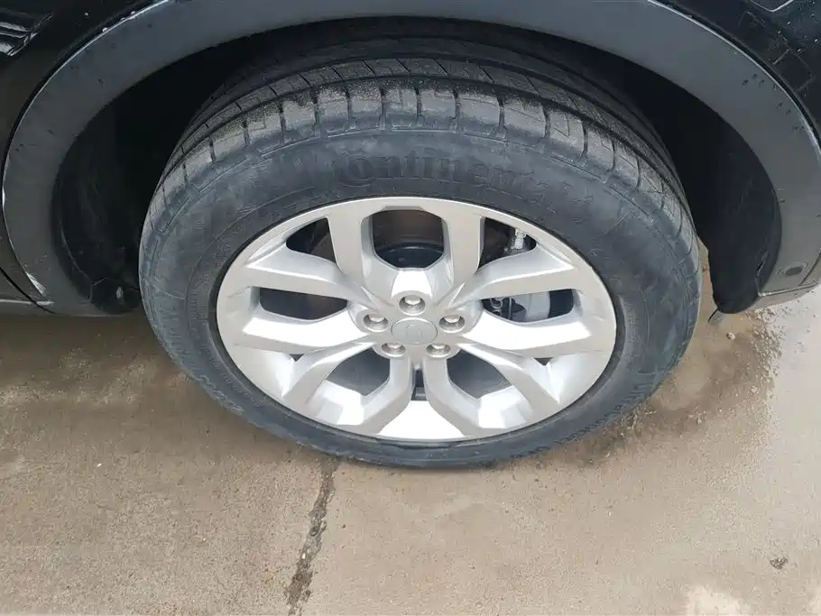 Land Rover Discovery Sport 2018 240PS SE Edition фото 6