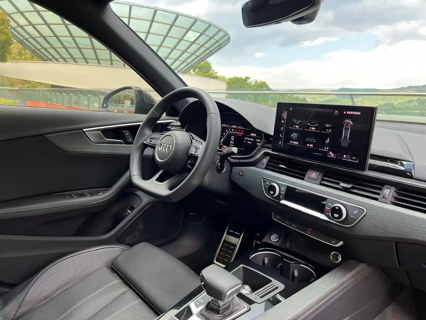 Audi A4L 2023 40 TFSI Luxury Sport фото 23
