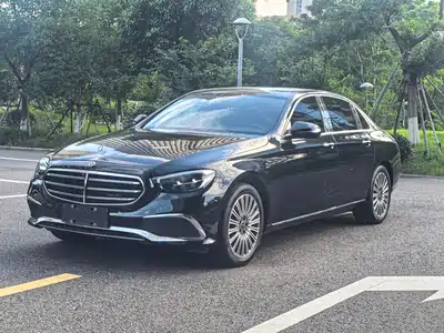 Mercedes-Benz E