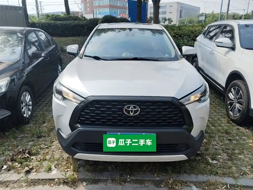 Toyota Corolla Cross 2022 2.0L Elite Edition фото 3