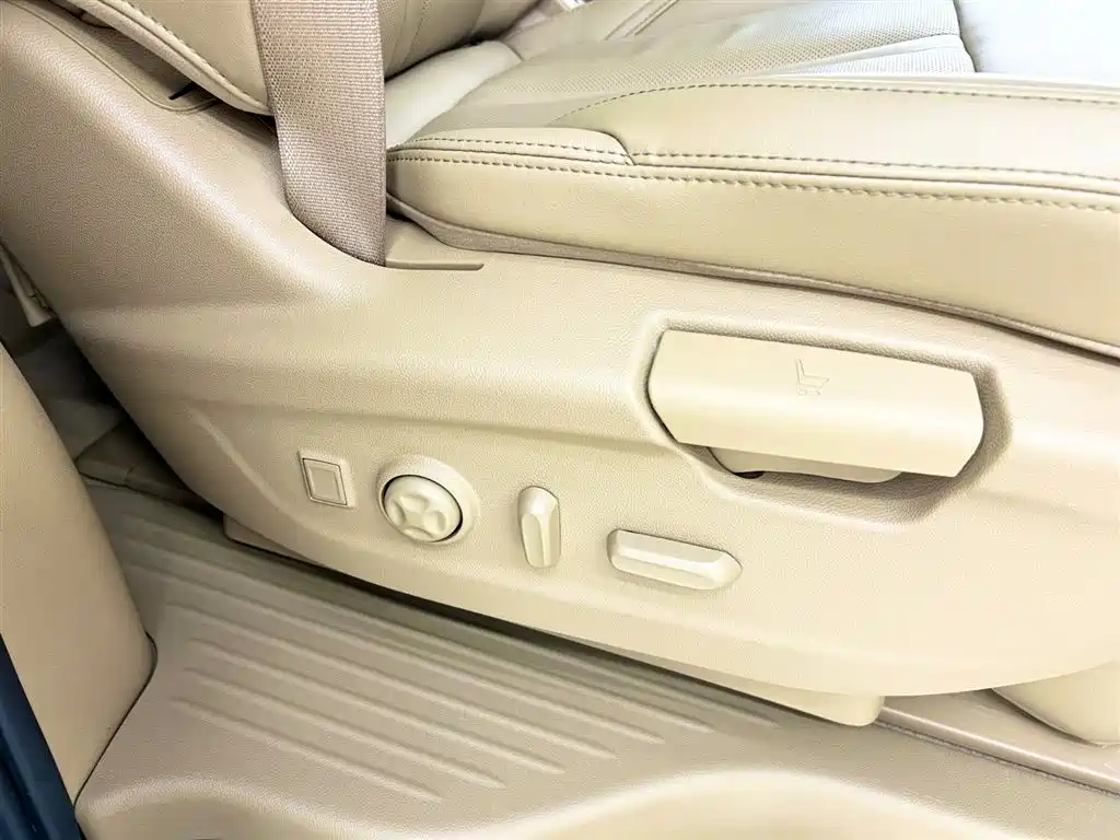Buick GL8 2018 ES 28T Flagship Type China VI фото 16