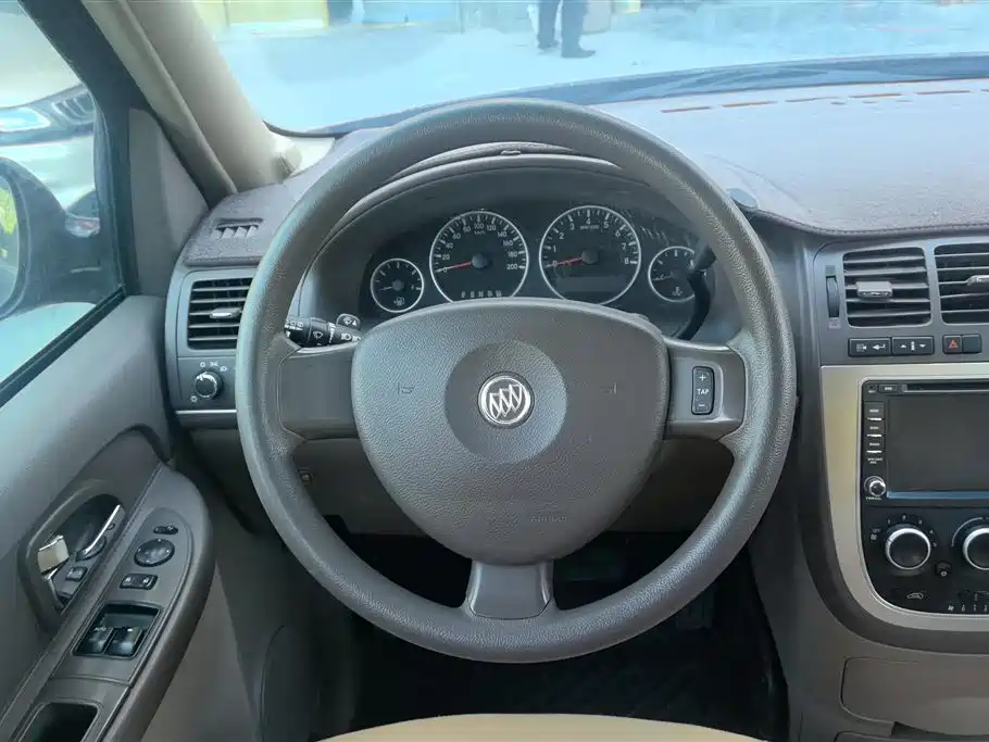 Buick GL8 2014 2.4L Classic Edition фото 15