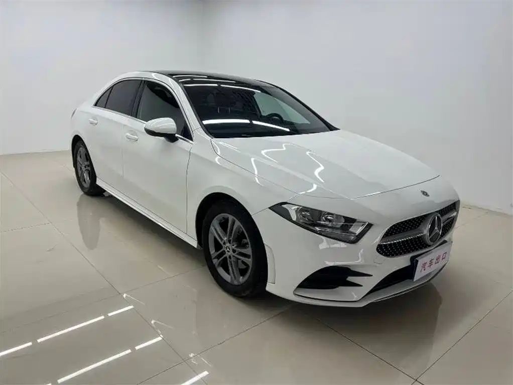 Mercedes-Benz A-Class 2022 A 180 L Sport Sedan фото 3