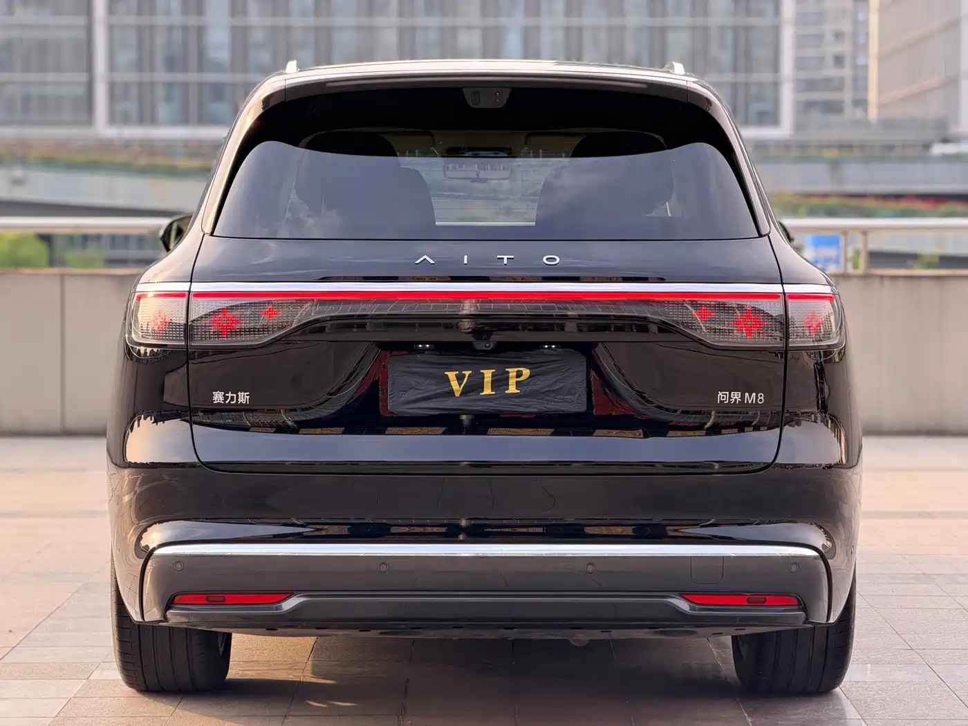 AITO Wenjie AITO M8 2025 Extended Range Ultra 53.4kWh 6-Seater фото 6