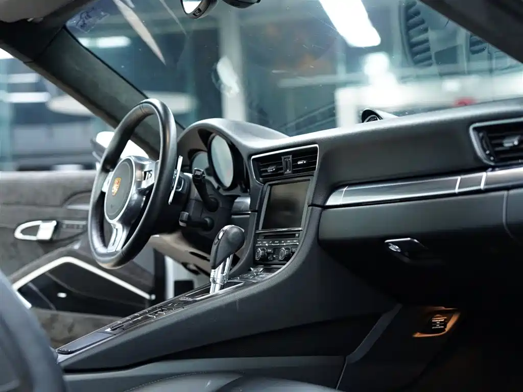 Porsche 911 2012 Carrera S 3.8L фото 36