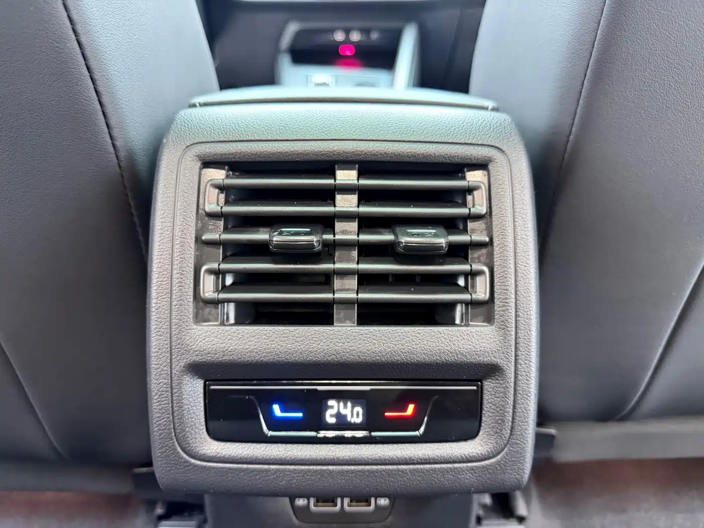 Volkswagen Golf 2023 280TSI DSG R-Line Lite фото 19