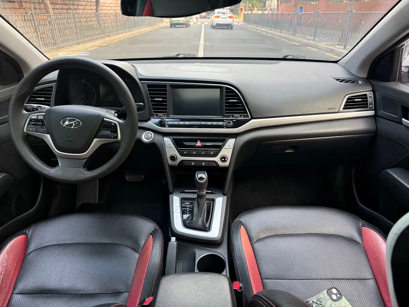 Hyundai Elantra 2016 Model 1.6L Automatic Smart Elite фото 7