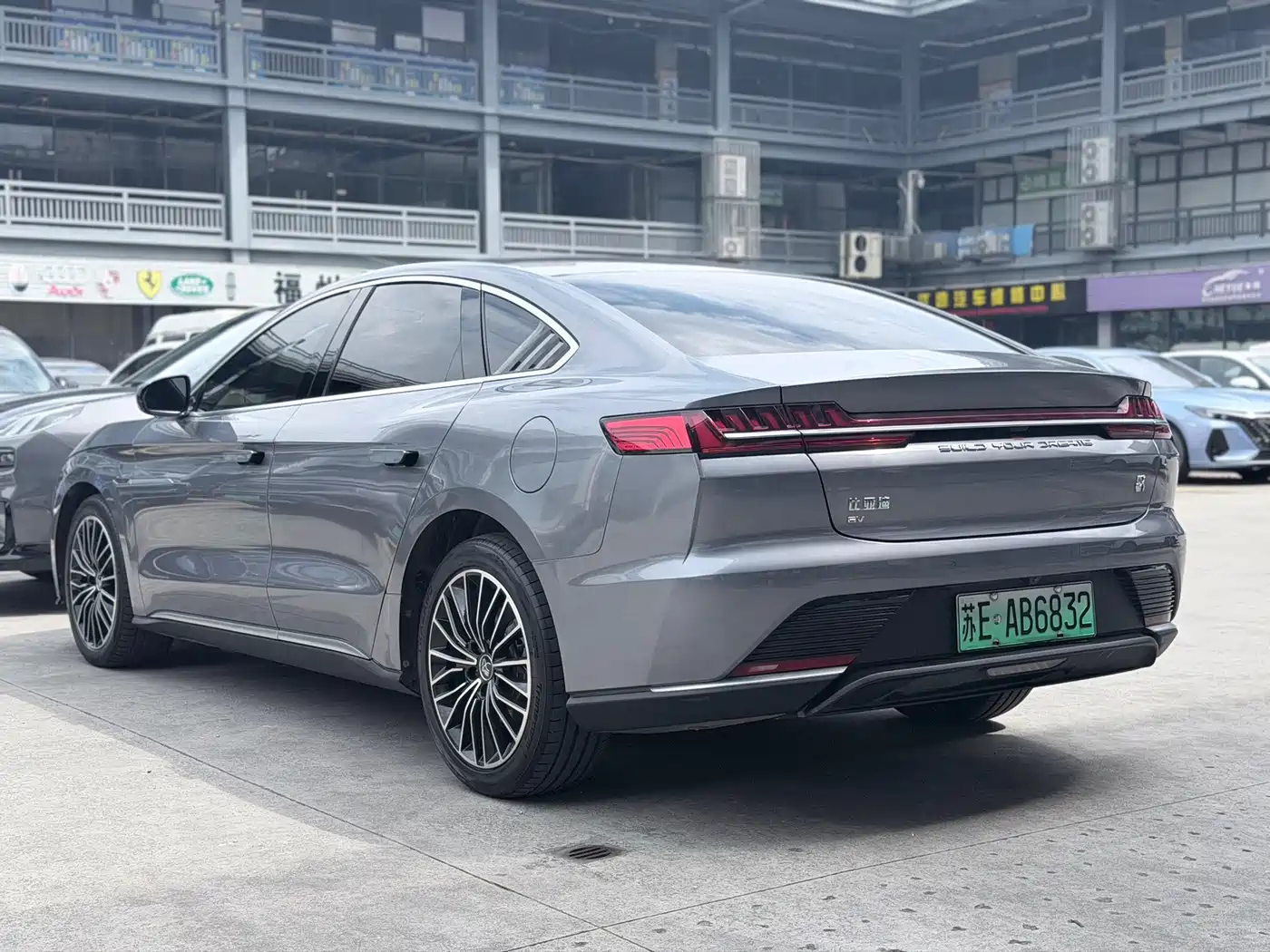 Фото 6 - BYD Han